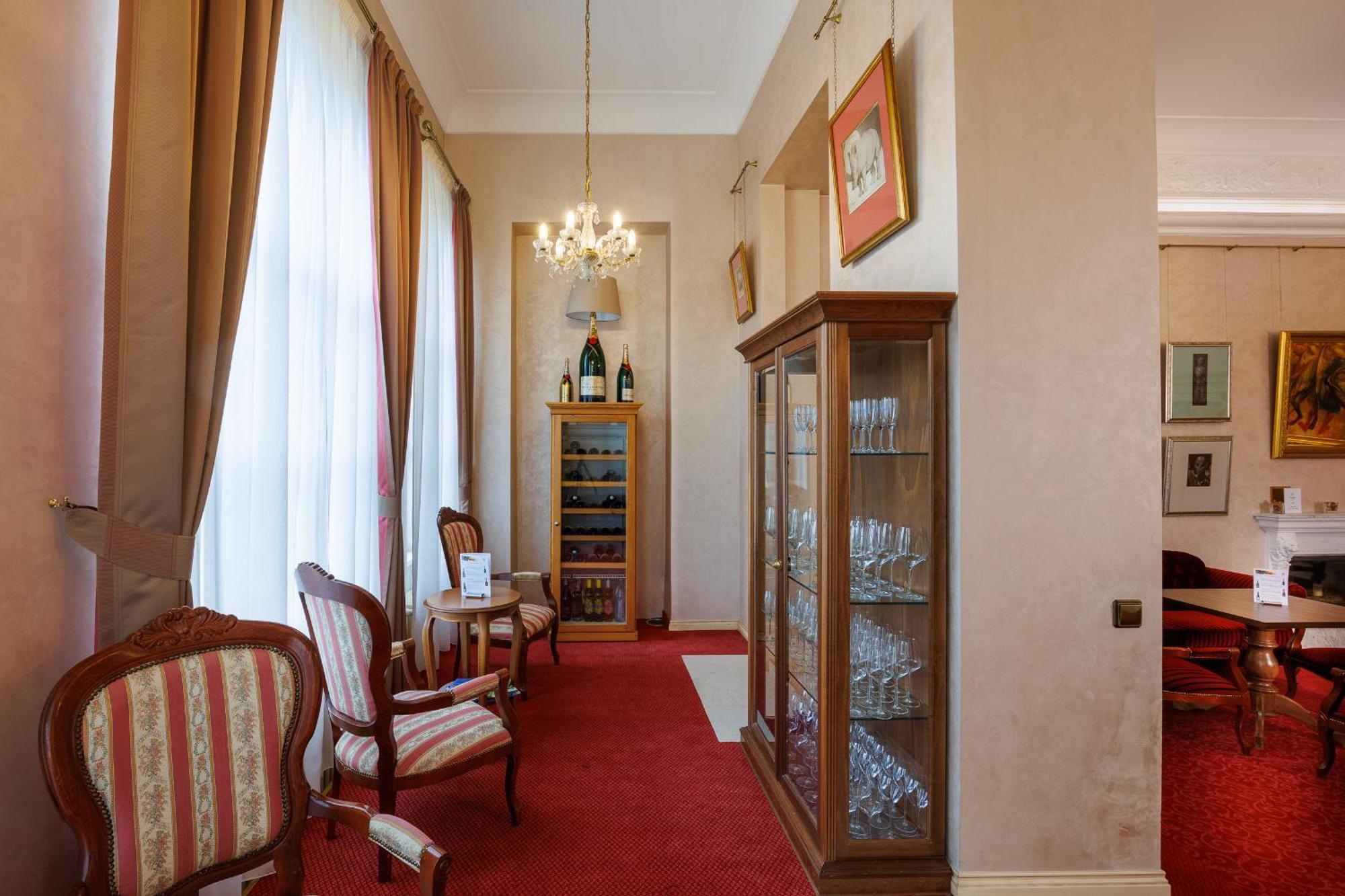 Hotel Chateau Cihelny Karlovy Vary Ngoại thất bức ảnh