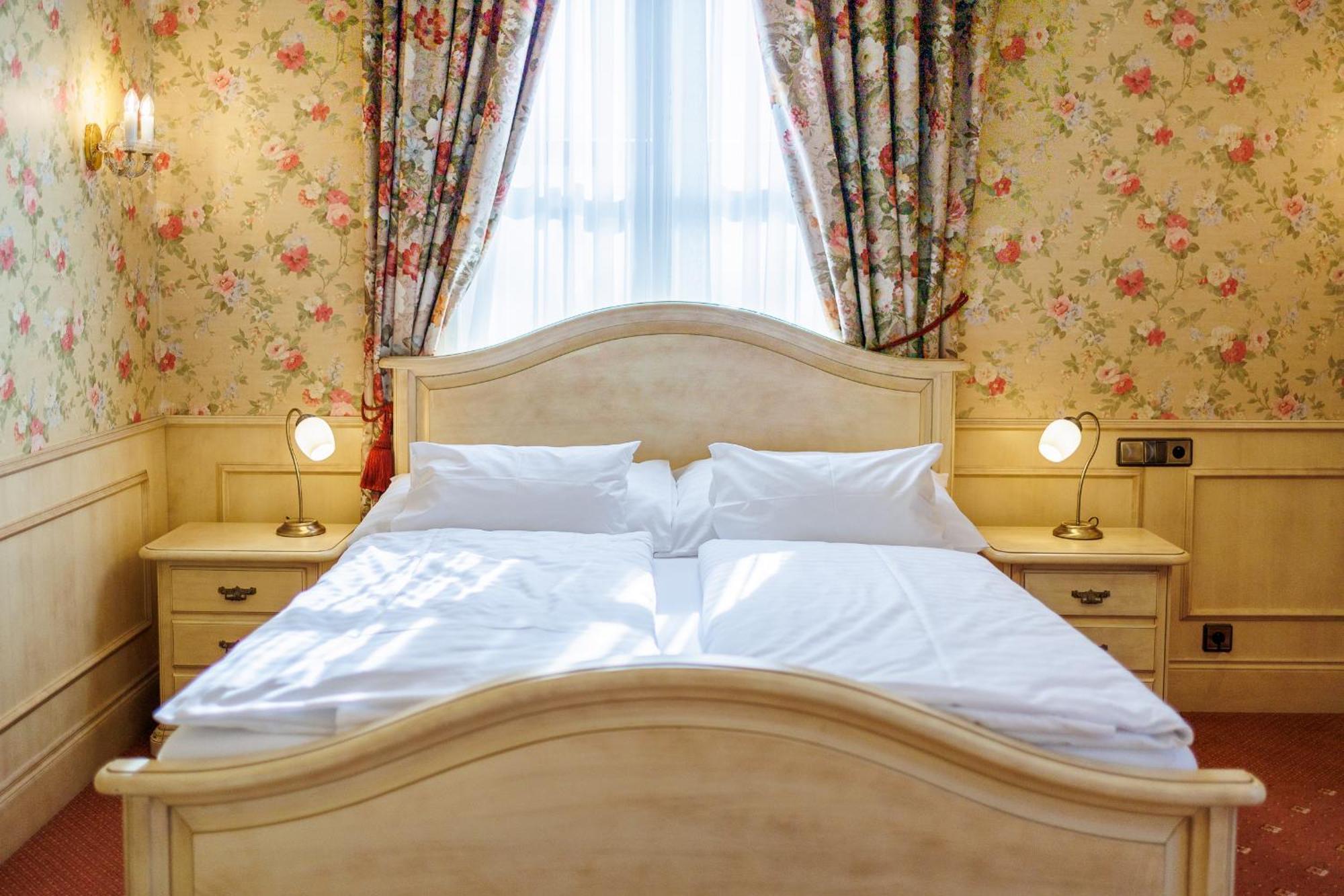 Hotel Chateau Cihelny Karlovy Vary Ngoại thất bức ảnh