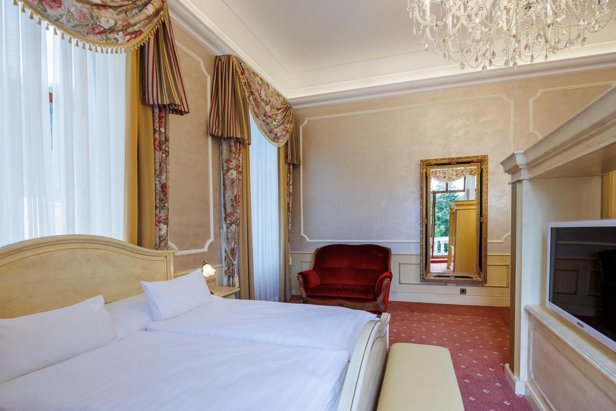 Hotel Chateau Cihelny Karlovy Vary Ngoại thất bức ảnh